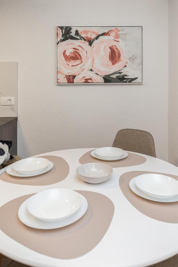 Apartment Gong ลูบลิยานา ภายนอก รูปภาพ